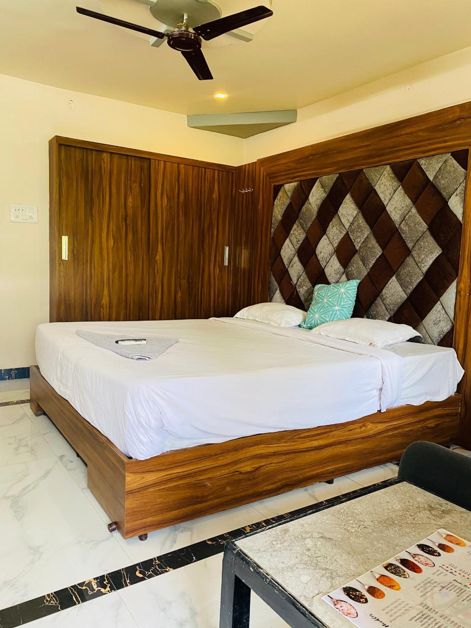 Natures Nest Araku Resort エクステリア 写真