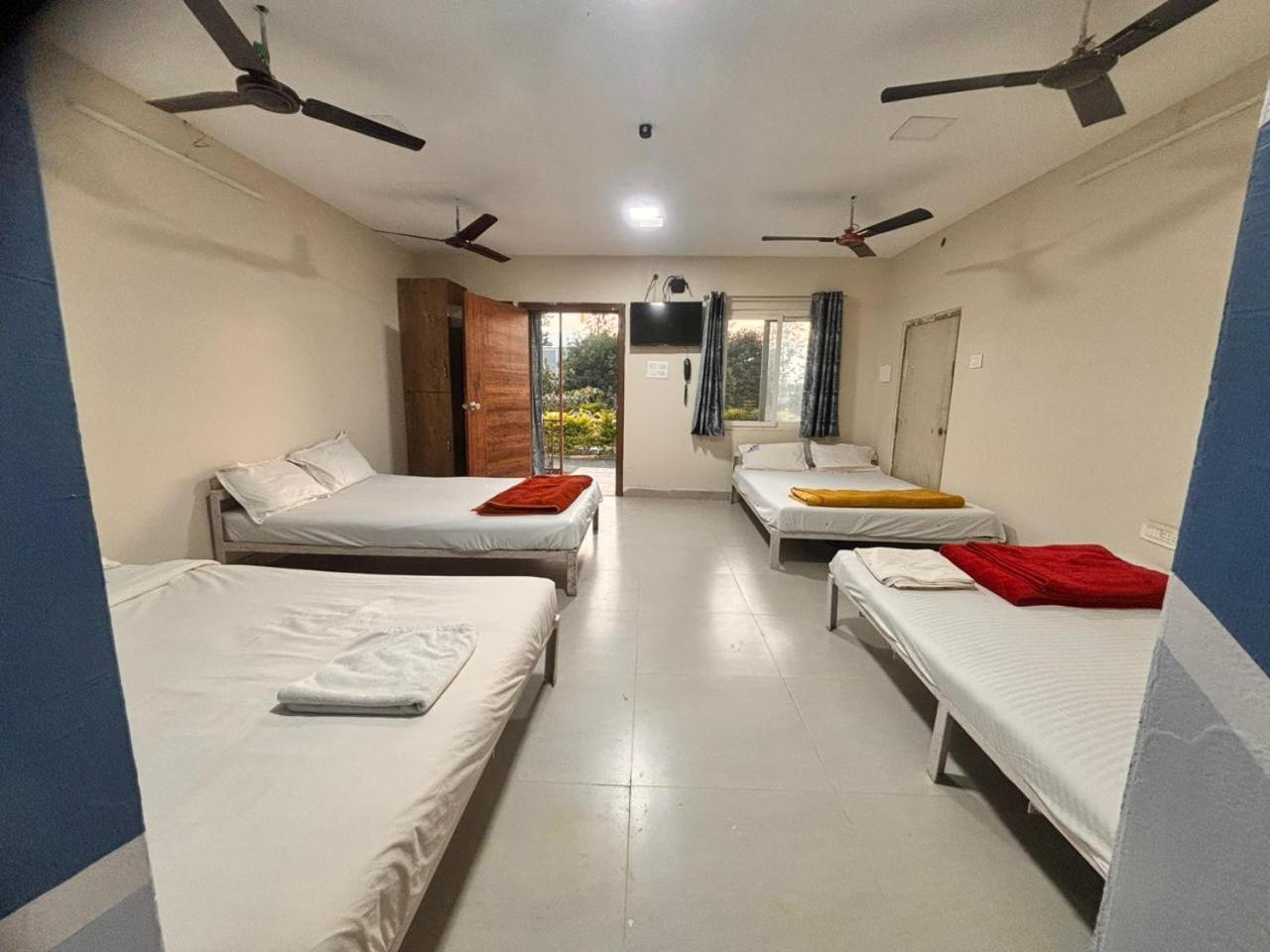 Natures Nest Araku Resort エクステリア 写真